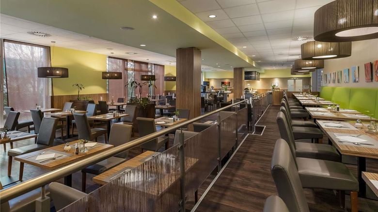 <b>Mercure Hotel Hamburg am Volkspark Restaurant</b>. Images powered by <a href="https://iceportal.shijigroup.com/" title="IcePortal" target="_blank">IcePortal</a>.
