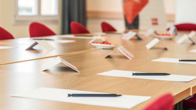 Ibis Falaise Meeting