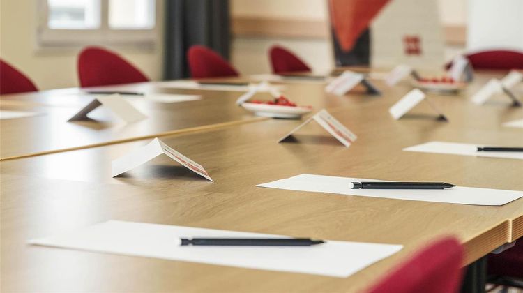 Ibis Falaise Meeting