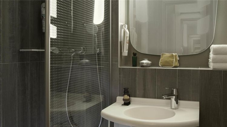 Ibis Paris Velizy Room