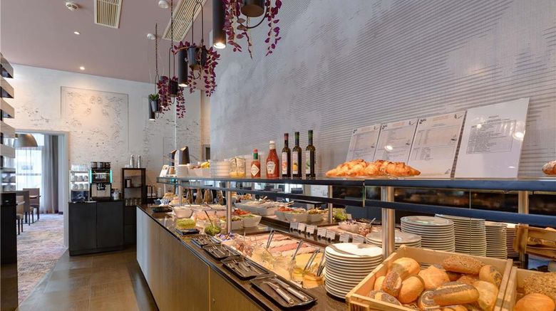 <b>Mercure Wuerzburg Mainufer Restaurant</b>. Images powered by <a href="https://iceportal.shijigroup.com/" title="IcePortal" target="_blank">IcePortal</a>.