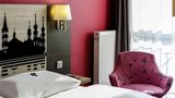<b>Mercure Wuerzburg Mainufer Room</b>. Images powered by <a href="https://iceportal.shijigroup.com/" title="IcePortal" target="_blank">IcePortal</a>.
