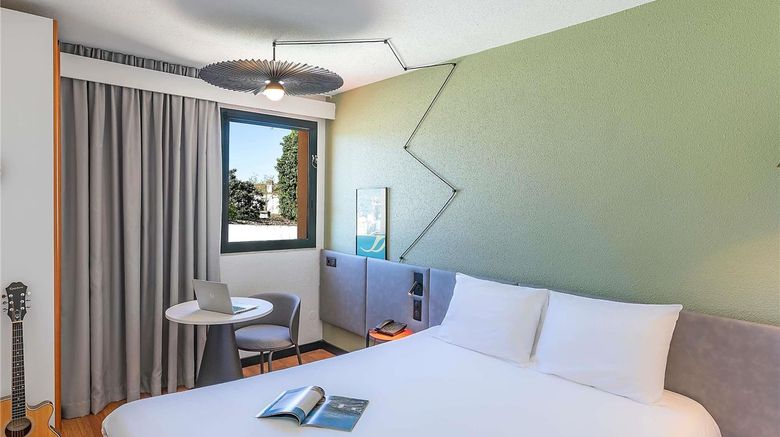 <b>Hotel Ibis Evora Room</b>. Images powered by <a href="https://iceportal.shijigroup.com/" title="IcePortal" target="_blank">IcePortal</a>.