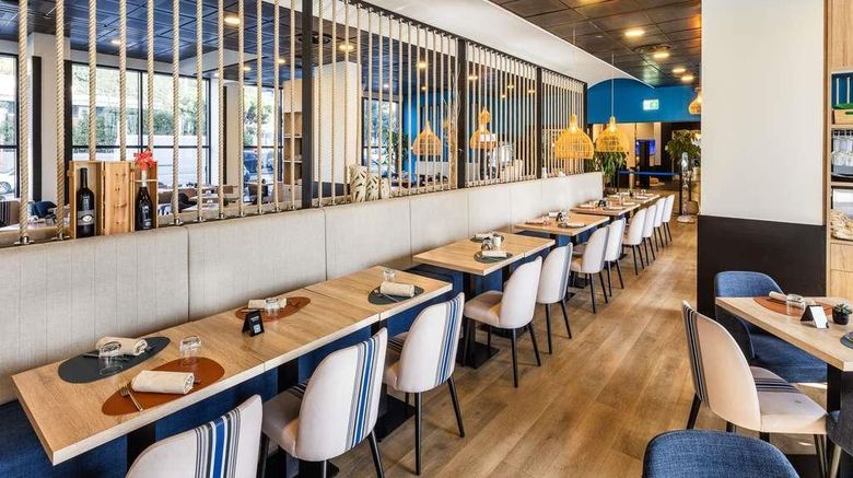 <b>Novotel Genova Ovest Restaurant</b>. Images powered by <a href="https://iceportal.shijigroup.com/" title="IcePortal" target="_blank">IcePortal</a>.