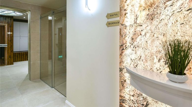 <b>Pullman Bucharest World Trade Center Health</b>. Images powered by <a href="https://iceportal.shijigroup.com/" title="IcePortal" target="_blank">IcePortal</a>.