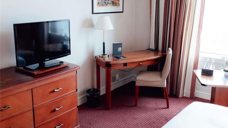 <b>Pullman Bucharest World Trade Center Suite</b>. Images powered by <a href="https://iceportal.shijigroup.com/" title="IcePortal" target="_blank">IcePortal</a>.