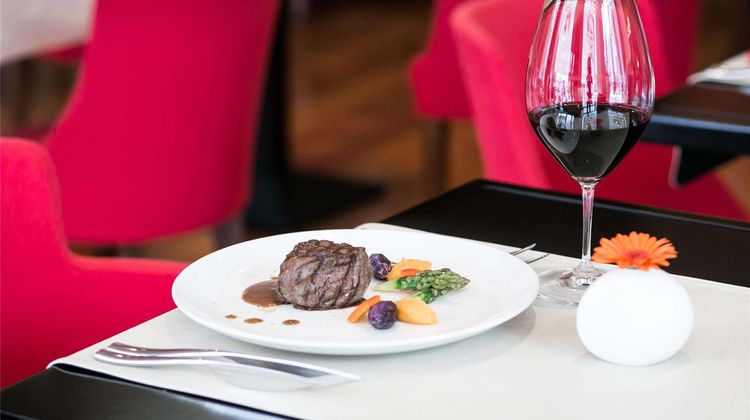 Pullman Bucharest World Trade Center Restaurant