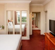 Pullman Bucharest World Trade Center Room