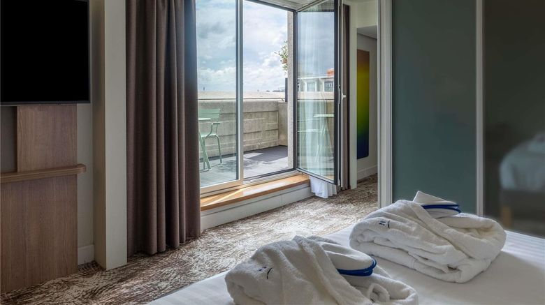 <b>Novotel Paris Gare de Lyon Room</b>. Images powered by <a href="https://iceportal.shijigroup.com/" title="IcePortal" target="_blank">IcePortal</a>.