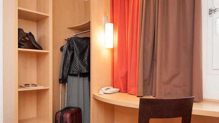Ibis Hotel Avallon Room
