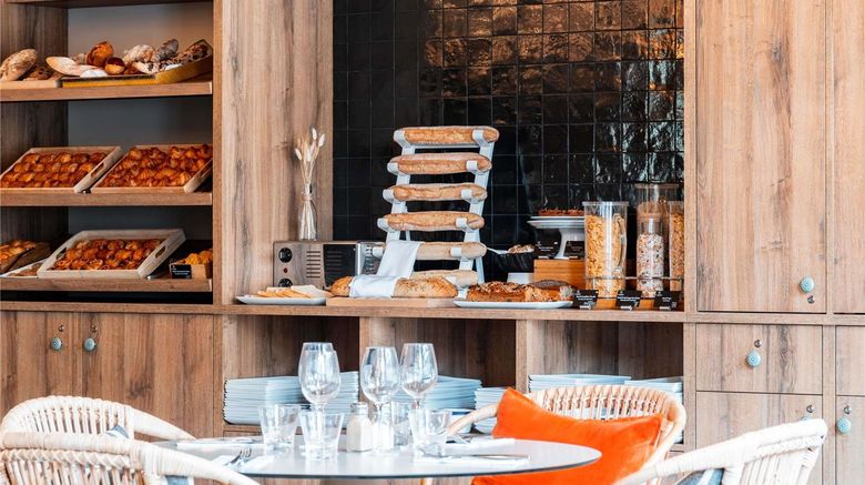 <b>Novotel Belfort Centre Atria Restaurant</b>. Images powered by <a href="https://iceportal.shijigroup.com/" title="IcePortal" target="_blank">IcePortal</a>.