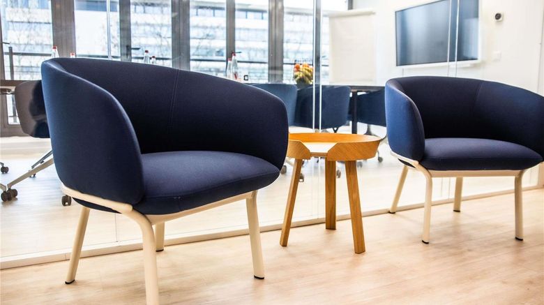 <b>Ibis Paris Bercy Village Meeting</b>. Images powered by <a href="https://iceportal.shijigroup.com/" title="IcePortal" target="_blank">IcePortal</a>.