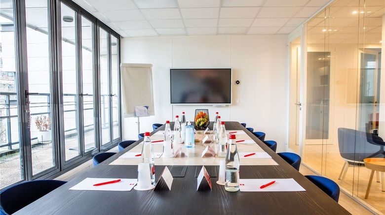 <b>Ibis Paris Bercy Village Meeting</b>. Images powered by <a href="https://iceportal.shijigroup.com/" title="IcePortal" target="_blank">IcePortal</a>.