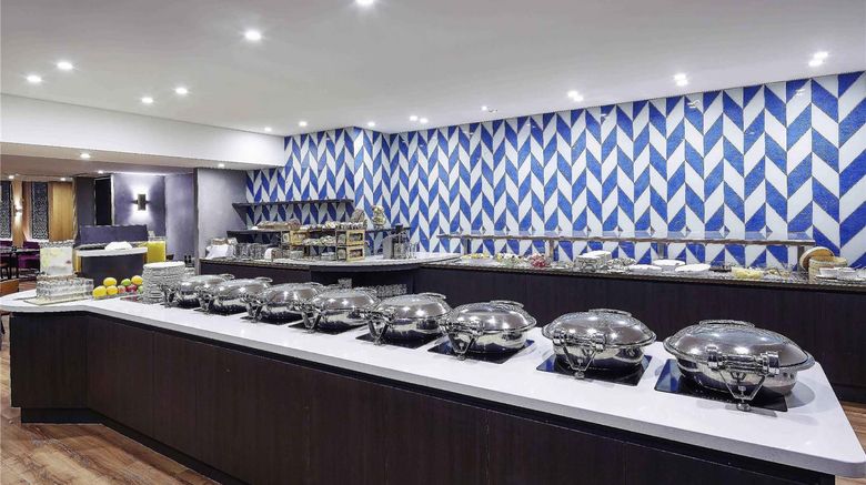 <b>Mercure Hotel Perth Restaurant</b>. Images powered by <a href="https://iceportal.shijigroup.com/" title="IcePortal" target="_blank">IcePortal</a>.