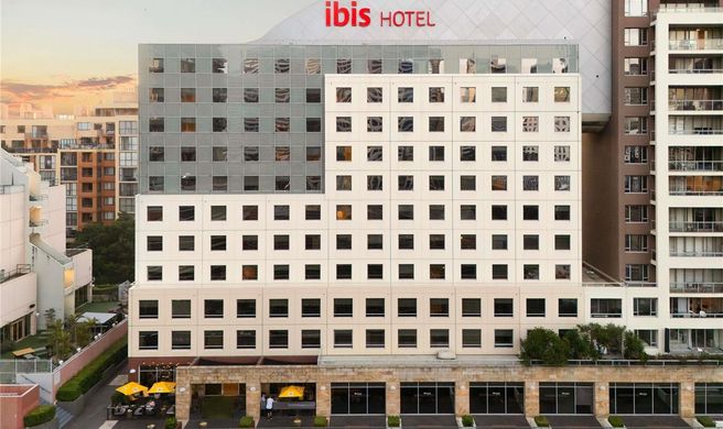 Ibis Sydney Darling Harbour Exterior