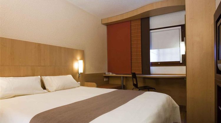 Ibis Bourg Jasseron/Teyssonge Room