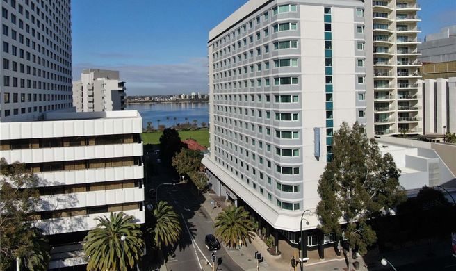 Novotel Perth Langley Exterior