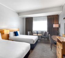 Novotel Perth Langley Exterior