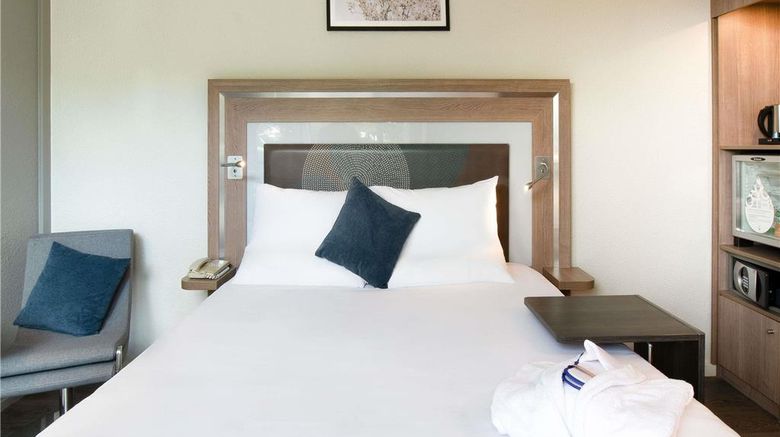 <b>Novotel Senart Golf de Greenparc Hotel Room</b>. Images powered by <a href="https://iceportal.shijigroup.com/" title="IcePortal" target="_blank">IcePortal</a>.