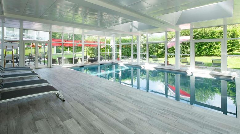 <b>Novotel Senart Golf de Greenparc Hotel Pool</b>. Images powered by <a href="https://iceportal.shijigroup.com/" title="IcePortal" target="_blank">IcePortal</a>.