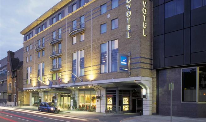 Novotel London Waterloo Exterior