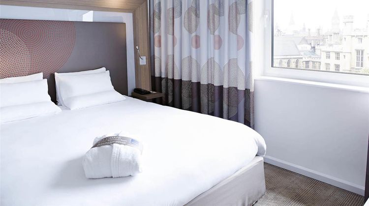 Novotel London Waterloo Room