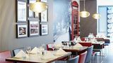 <b>Novotel London Waterloo Restaurant</b>. Images powered by <a href="https://iceportal.shijigroup.com/" title="IcePortal" target="_blank">IcePortal</a>.