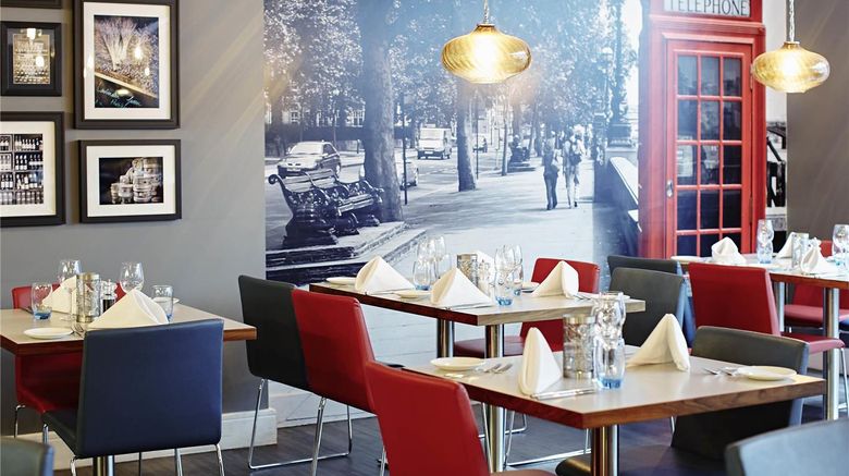 <b>Novotel London Waterloo Restaurant</b>. Images powered by <a href="https://iceportal.shijigroup.com/" title="IcePortal" target="_blank">IcePortal</a>.