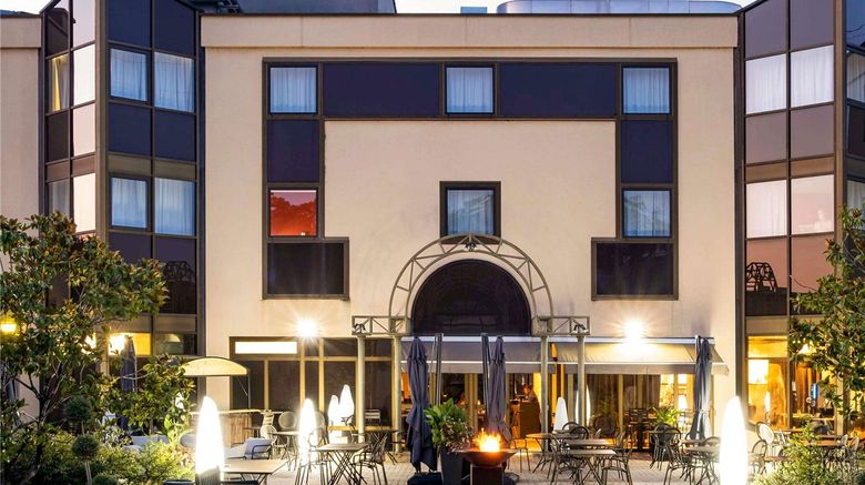 <b>Hotel Mercure Tours Sud Restaurant</b>. Images powered by <a href="https://iceportal.shijigroup.com/" title="IcePortal" target="_blank">IcePortal</a>.