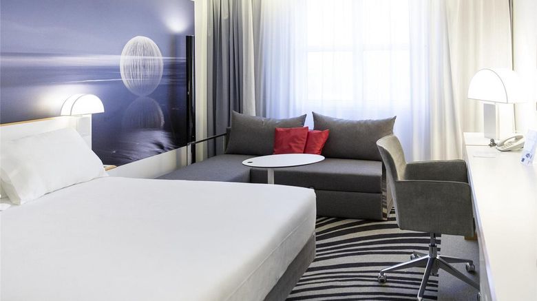 <b>Novotel Florence Nord Room</b>. Images powered by <a href="https://iceportal.shijigroup.com/" title="IcePortal" target="_blank">IcePortal</a>.