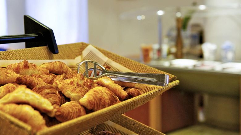 <b>Novotel Florence Nord Restaurant</b>. Images powered by <a href="https://iceportal.shijigroup.com/" title="IcePortal" target="_blank">IcePortal</a>.