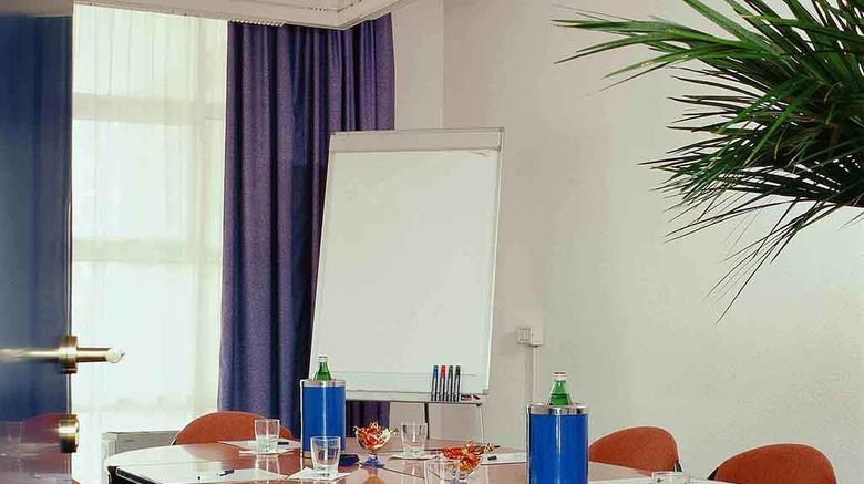 <b>Novotel Florence Nord Meeting</b>. Images powered by <a href="https://iceportal.shijigroup.com/" title="IcePortal" target="_blank">IcePortal</a>.