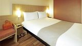 <b>Hotel Ibis Braga Room</b>. Images powered by <a href="https://iceportal.shijigroup.com/" title="IcePortal" target="_blank">IcePortal</a>.