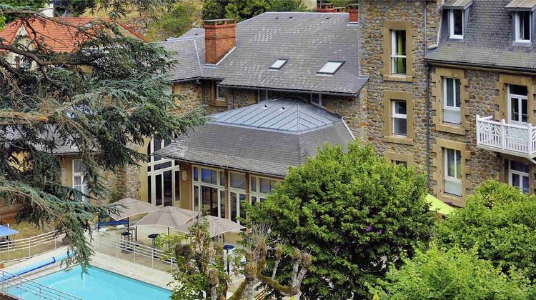 Mercure St Nectaire Exterior