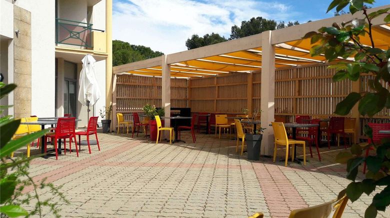 <b>Ibis Sete Balaruc Les Bains Exterior</b>. Images powered by <a href="https://iceportal.shijigroup.com/" title="IcePortal" target="_blank">IcePortal</a>.