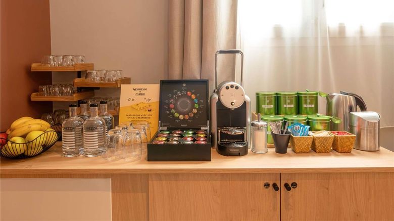 <b>Ibis Paris Gare de Nord Meeting</b>. Images powered by <a href="https://iceportal.shijigroup.com/" title="IcePortal" target="_blank">IcePortal</a>.