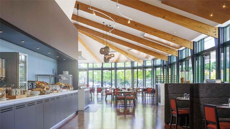 <b>Novotel Lakeside Rotorua Restaurant</b>. Images powered by <a href="https://iceportal.shijigroup.com/" title="IcePortal" target="_blank">IcePortal</a>.