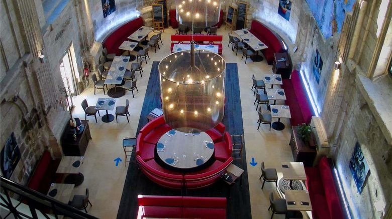 <b>Hotel de Bourbon Mercure Bourgas Restaurant</b>. Images powered by <a href="https://iceportal.shijigroup.com/" title="IcePortal" target="_blank">IcePortal</a>.