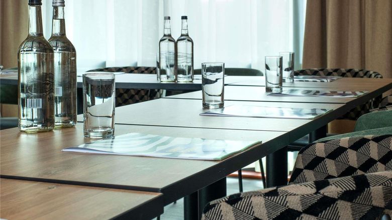 <b>Ibis Styles Gatwick Airport Meeting</b>. Images powered by <a href="https://iceportal.shijigroup.com/" title="IcePortal" target="_blank">IcePortal</a>.