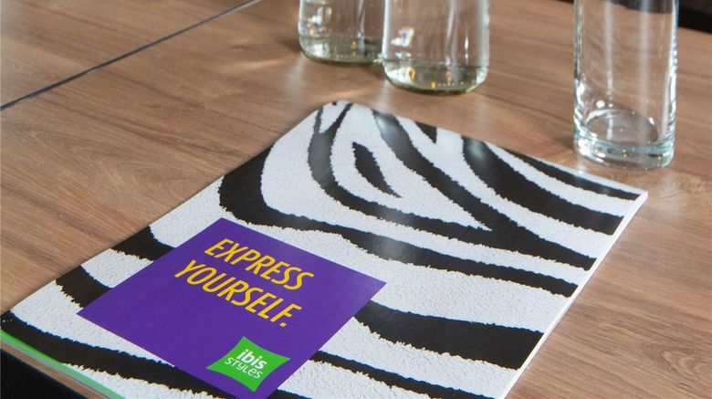 <b>Ibis Styles Gatwick Airport Meeting</b>. Images powered by <a href="https://iceportal.shijigroup.com/" title="IcePortal" target="_blank">IcePortal</a>.