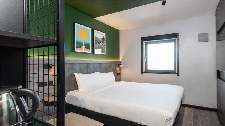 <b>Ibis Styles Gatwick Airport Room</b>. Images powered by <a href="https://iceportal.shijigroup.com/" title="IcePortal" target="_blank">IcePortal</a>.