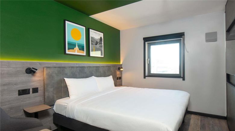 <b>Ibis Styles Gatwick Airport Room</b>. Images powered by <a href="https://iceportal.shijigroup.com/" title="IcePortal" target="_blank">IcePortal</a>.