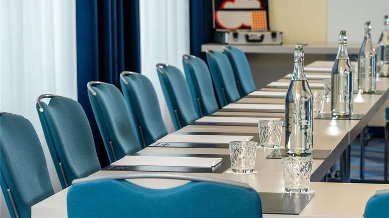 <b>Mercure Hotel Berlin Tempelhof Airport Meeting</b>. Images powered by <a href="https://iceportal.shijigroup.com/" title="IcePortal" target="_blank">IcePortal</a>.