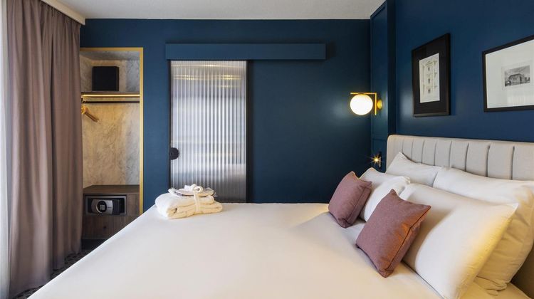 Hotel Mercure Versailles Chateau 2 M Room