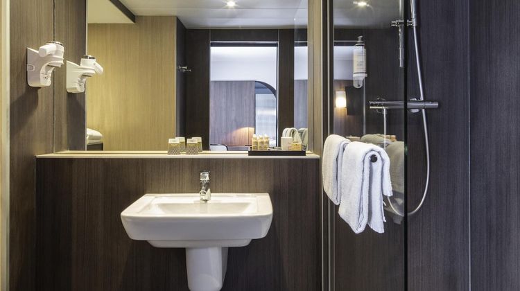 Hotel Mercure Versailles Chateau 2 M Room