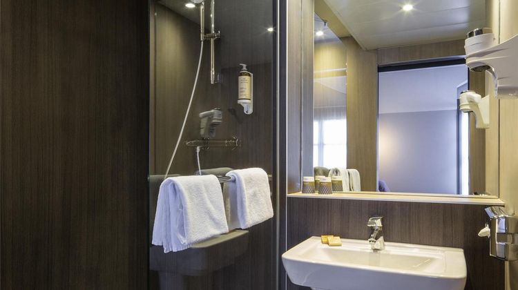 Hotel Mercure Versailles Chateau 2 M Room