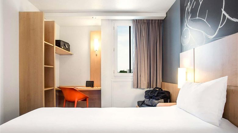 <b>Ibis Paris St Denis Ouest Room</b>. Images powered by <a href="https://iceportal.shijigroup.com/" title="IcePortal" target="_blank">IcePortal</a>.