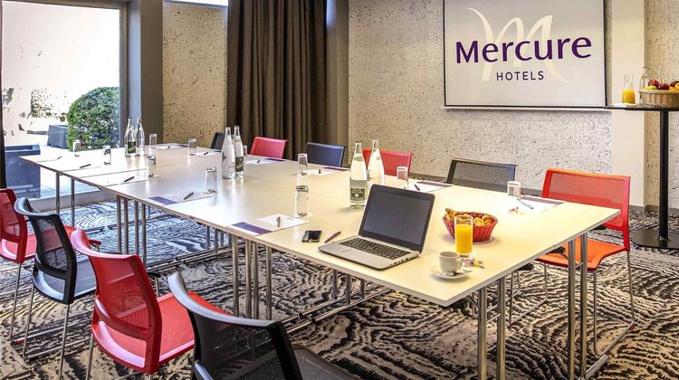 Mercure Cavaillon Meeting