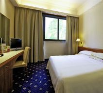 Mercure Grand Hotel Astoria Room