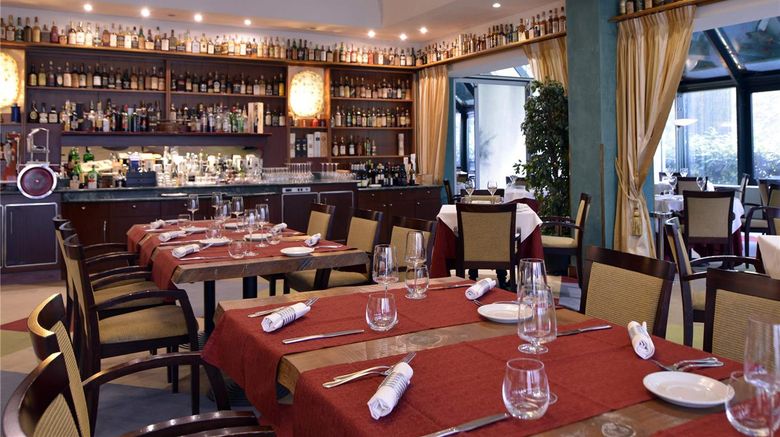 <b>Mercure Grand Hotel Astoria Restaurant</b>. Images powered by <a href="https://iceportal.shijigroup.com/" title="IcePortal" target="_blank">IcePortal</a>.